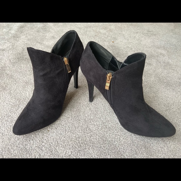 Black suede bootie heel - Picture 1 of 1